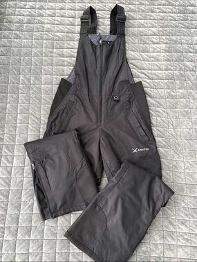 Arctix Black Women's Insulated Snow Bib Pants with Adjustable Straps